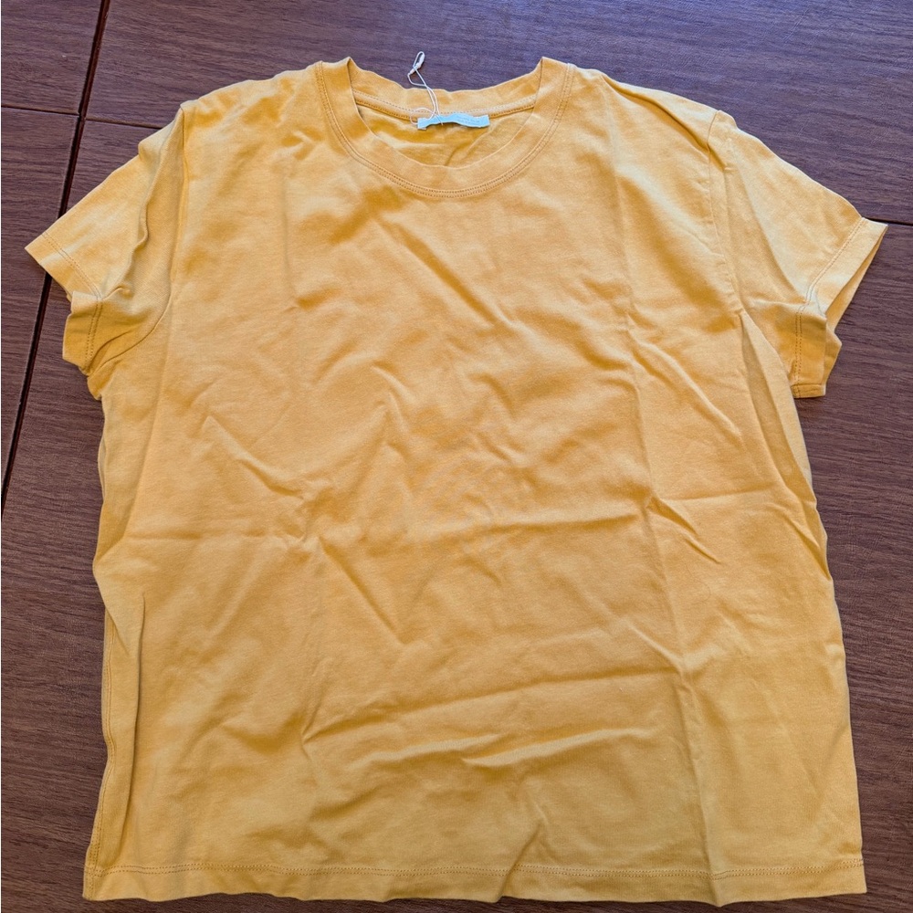 Zara Women’s  Short Sleeve Tee in Mustard